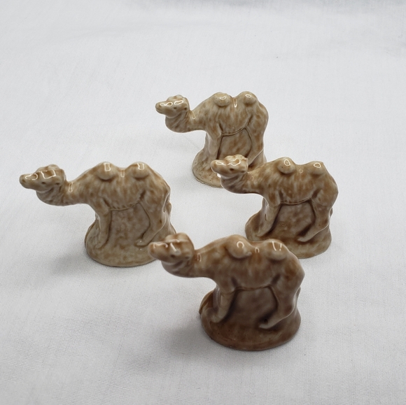 4 Wade England Miniature Figurines Camel Caravan Vintage Tetley Tea Promotionals - Picture 4 of 5